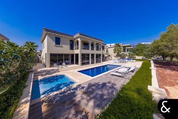 Exclusive Mansion with Earth Course and Lake View